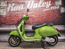 Vespa GTS 300 Super Green 2018