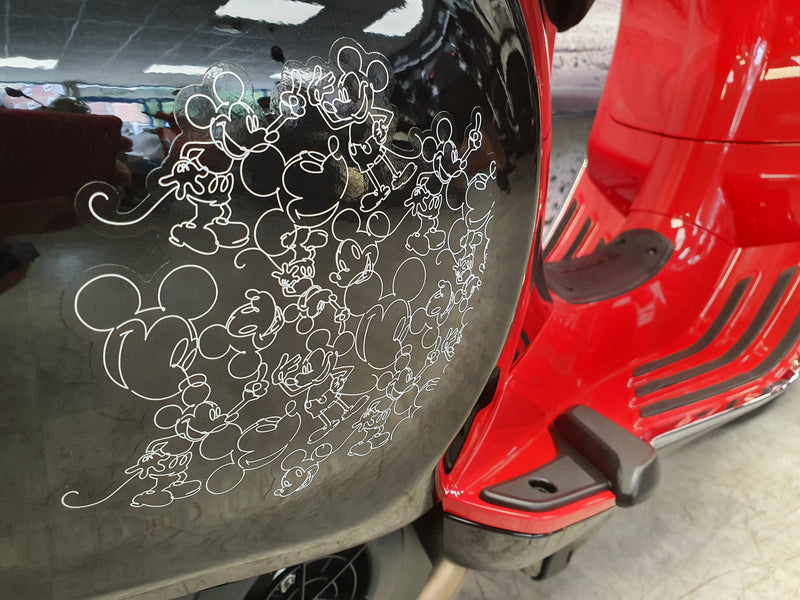 Vespa Primavera 125 Disney Mickey Mouse Edition