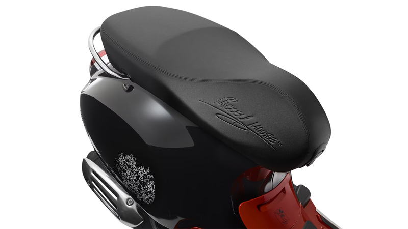 Vespa Primavera 125 Disney Mickey Mouse Edition