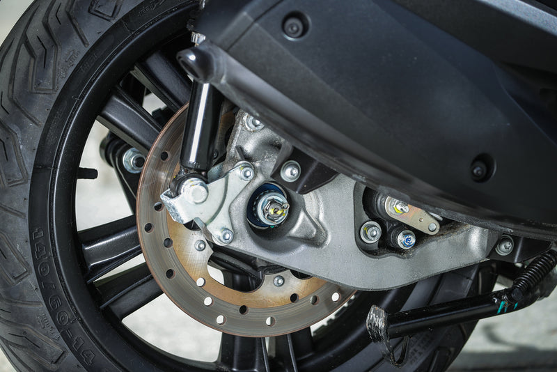 Piaggio MP3 300 HPE - Euro 5 - Nero Cosmo OFFER VALID UNTIL 31st December 2023