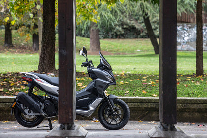 Aprilia SR GT 125 ABS - ASPHALT BLACK 2024