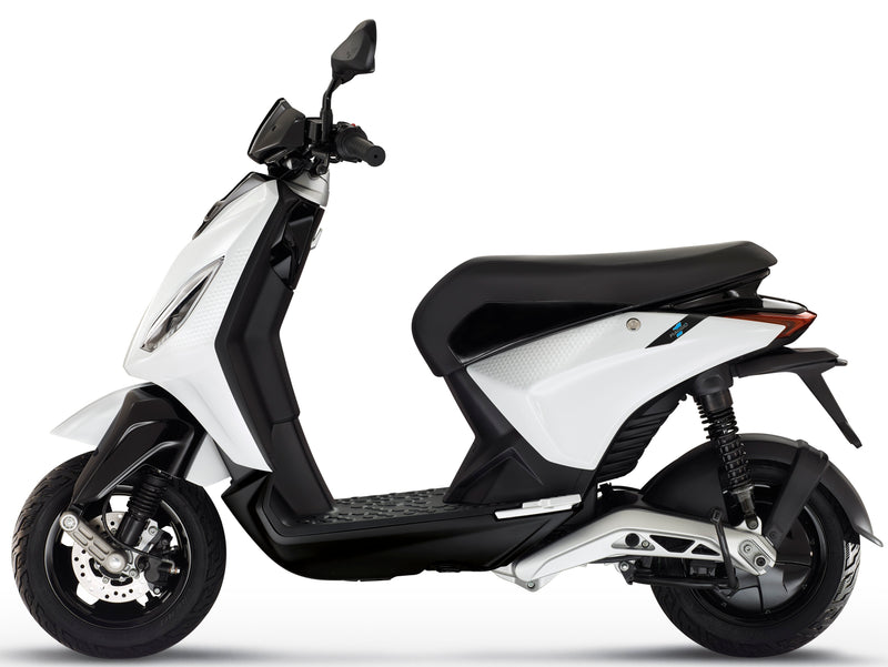 Electric Piaggio 1 - Forever White OFFER VALID UNTIL 31st December 2023