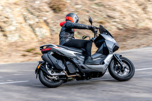 Aprilia SR GT 125 ABS - ASPHALT BLACK  Save £301 From RRP