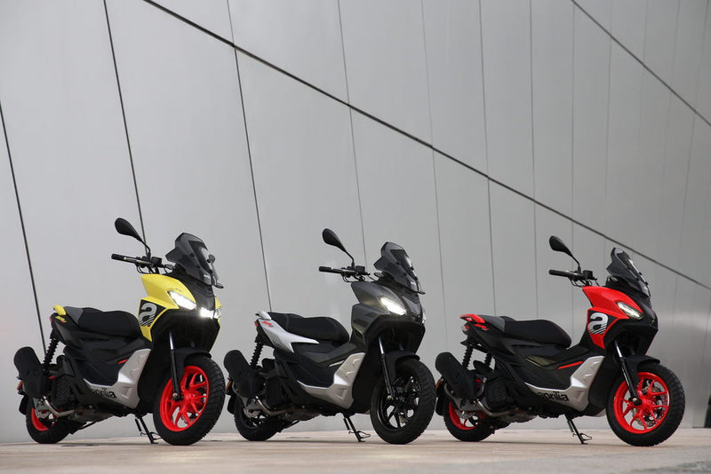 Aprilia SR GT 125 ABS - ASPHALT BLACK  Save £301 From RRP